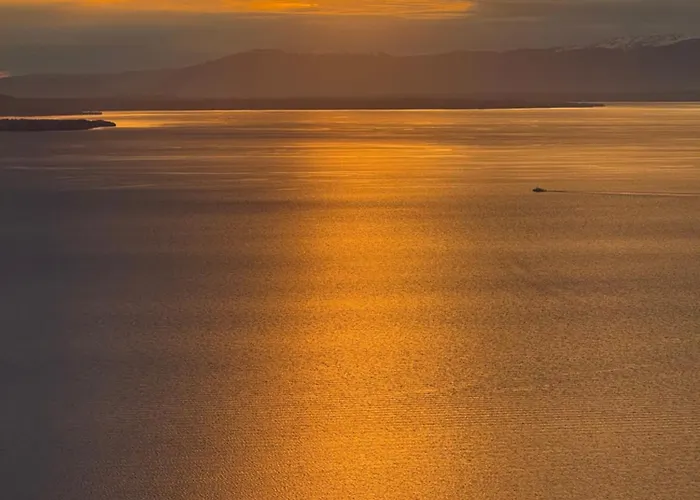 Premium With Jacuzzi & Panoramic View Lavaux Grandvaux