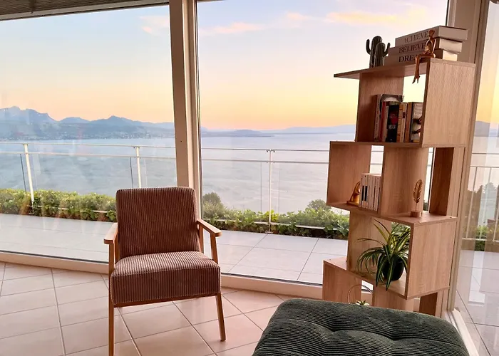 Premium With Jacuzzi & Panoramic View Lavaux