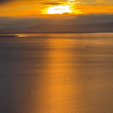 Premium With Jacuzzi & Panoramic View Lavaux Grandvaux